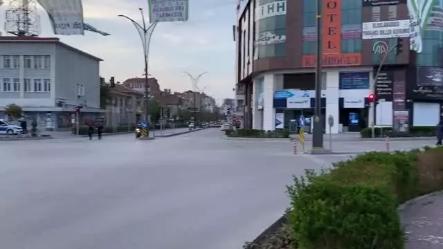 KIRŞAEHİR - İç Anadolu 'tam kapanmayla' sessizliğe büründü KIRŞAEHİR - İç Anadolu 'tam kapanmayla' sessizliğe büründü