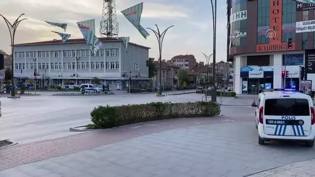 KIRŞAEHİR - İç Anadolu 'tam kapanmayla' sessizliğe büründü KIRŞAEHİR - İç Anadolu 'tam kapanmayla' sessizliğe büründü
