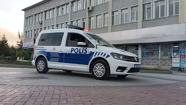 Kırşehir tam kapanmanın başlamasıyla sessizliğe büründü Kırşehir tam kapanmanın başlamasıyla sessizliğe büründü