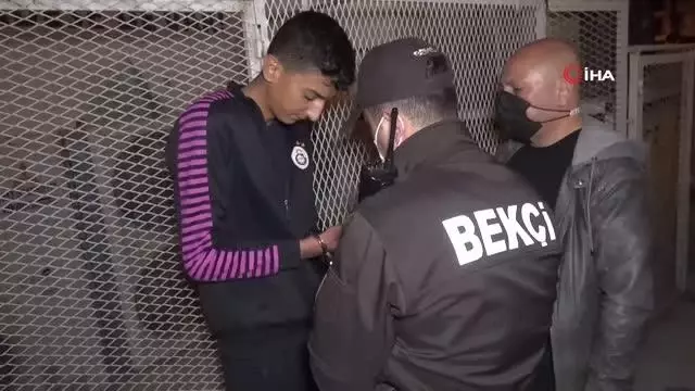 Kısıtlamada bekçide kaçan gençler yakalanınca cezadan kaçamadı Kısıtlamada bekçide kaçan gençler yakalanınca cezadan kaçamadı