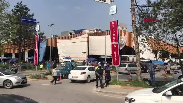 KOCAELİ KAPANMAYA SAATLER KALA PAZARDA SOSYAL MESAFE UNUTULDU KOCAELİ KAPANMAYA SAATLER KALA PAZARDA SOSYAL MESAFE UNUTULDU