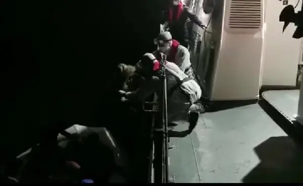 Kuşadası sessizliğe büründü Kuşadası sessizliğe büründü