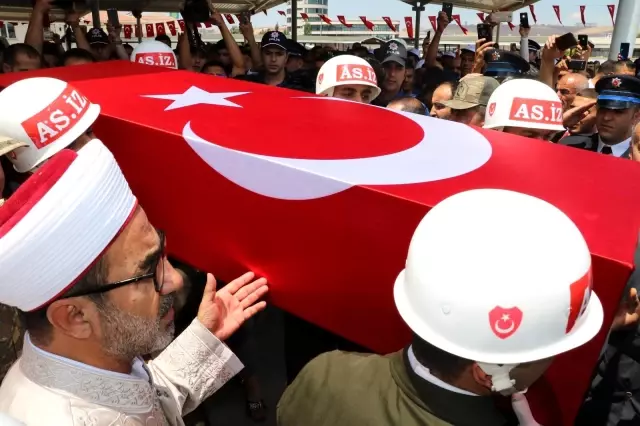 Mahkeme, şehidi 22 günlükken terk eden babayı mirasçılıktan çıkarmadı Mahkeme, şehidi 22 günlükken terk eden babayı mirasçılıktan çıkarmadı