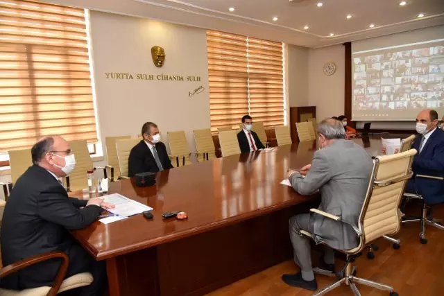 Manisa'da kaçak yapılaşmayla mücadele devam ediyor Manisa'da kaçak yapılaşmayla mücadele devam ediyor