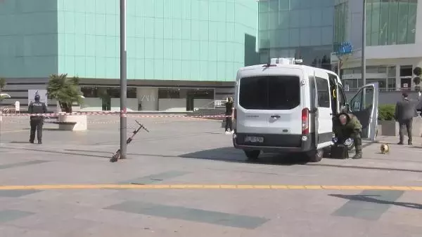 MECİDİYEKÖY'DE ŞÜPHELİ VALİZ PANİĞİ MECİDİYEKÖY'DE ŞÜPHELİ VALİZ PANİĞİ