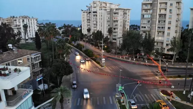 Mersin'de 17 günlük 'tam kapanma' başladı Mersin'de 17 günlük 'tam kapanma' başladı