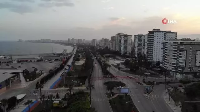 Mersin'de 17 günlük 'tam kapanma' başladı Mersin'de 17 günlük 'tam kapanma' başladı