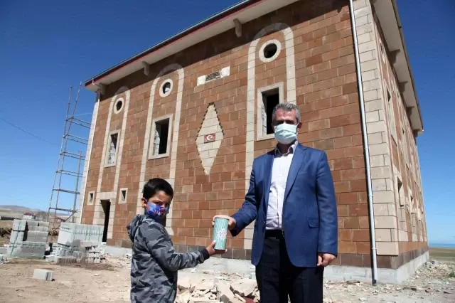Son dakika! Şehit Eren Öztürk'ün 'cami inşaatı' vasiyetine minik Yunus Emre sahip çıktı Son dakika! Şehit Eren Öztürk'ün 'cami inşaatı' vasiyetine minik Yunus Emre sahip çıktı