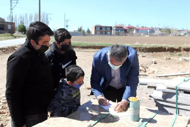 Son dakika! Şehit Eren Öztürk'ün 'cami inşaatı' vasiyetine minik Yunus Emre sahip çıktı Son dakika! Şehit Eren Öztürk'ün 'cami inşaatı' vasiyetine minik Yunus Emre sahip çıktı