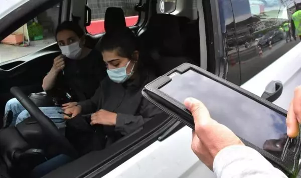 MUĞLA'DA 'TAM KAPANMA' ÖNCESİ 2 KİLOMETRELİK KUYRUK MUĞLA'DA 'TAM KAPANMA' ÖNCESİ 2 KİLOMETRELİK KUYRUK