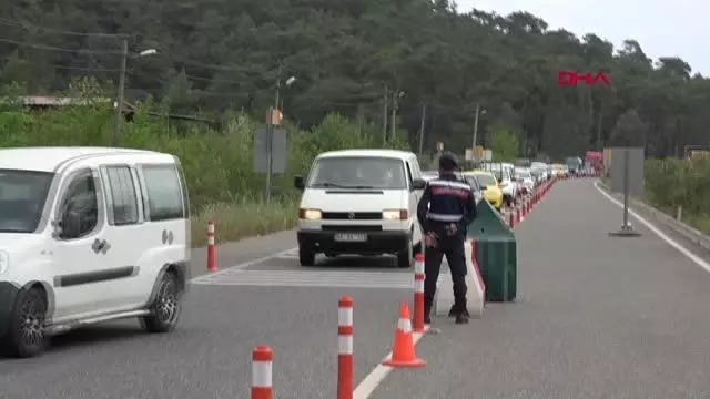 MARMARİS GİRİŞİNDE TAM KAPANMA ÖNCESİ 10 KİLOMETRE ARAÇ KONVOYU MARMARİS GİRİŞİNDE TAM KAPANMA ÖNCESİ 10 KİLOMETRE ARAÇ KONVOYU