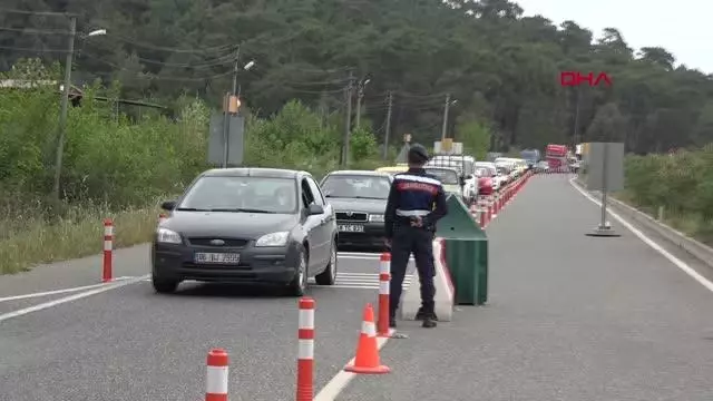 MARMARİS GİRİŞİNDE TAM KAPANMA ÖNCESİ 10 KİLOMETRE ARAÇ KONVOYU MARMARİS GİRİŞİNDE TAM KAPANMA ÖNCESİ 10 KİLOMETRE ARAÇ KONVOYU