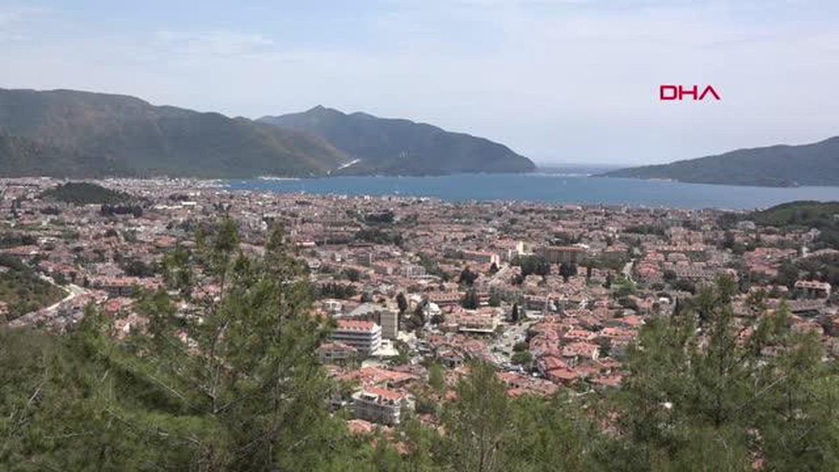 MUĞLA MARMARİS'TE KARAVAN VE ÇADIRCILAR KAMP ALANLARINI DOLDURDU