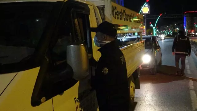 Muş'ta 17 günlük tam kapanma dönemi başladı Muş'ta 17 günlük tam kapanma dönemi başladı