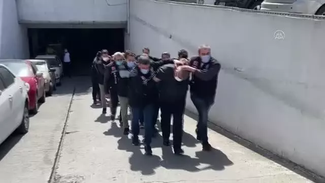 Organize suç örgütü operasyonunda gözaltına alınan 10 kişi adliyeye sevk edildi Organize suç örgütü operasyonunda gözaltına alınan 10 kişi adliyeye sevk edildi