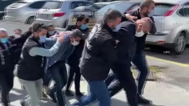 Organize suç örgütü operasyonunda gözaltına alınan 10 kişi adliyeye sevk edildi Organize suç örgütü operasyonunda gözaltına alınan 10 kişi adliyeye sevk edildi