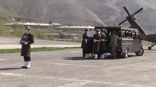 Pençe-Yıldırım operasyonlarında şehit olan asker için tören düzenlendi Pençe-Yıldırım operasyonlarında şehit olan asker için tören düzenlendi