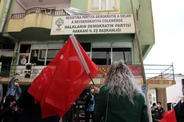 PKK kardeşlerin birini kaçırdı, birini şehit etti PKK kardeşlerin birini kaçırdı, birini şehit etti