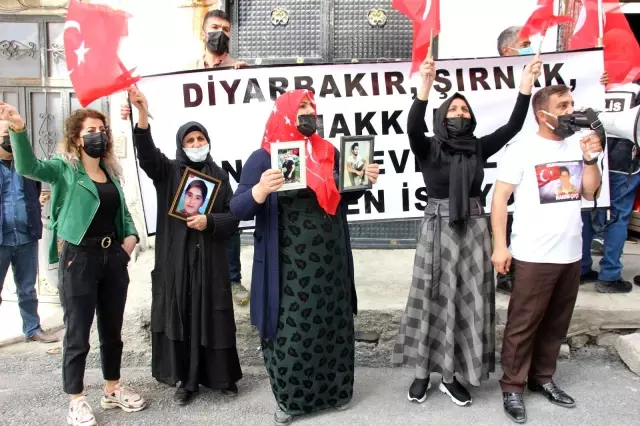PKK kardeşlerin birini kaçırdı, birini şehit etti PKK kardeşlerin birini kaçırdı, birini şehit etti