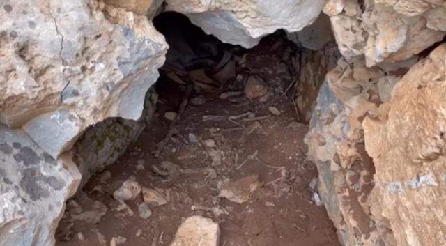 PKK'lı teröristlerin mağarasından en görüntüler! Kahraman Mehmetçik inlerine girdi