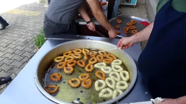 Ramazan'da satışları artan tatlıcıları, kısıtlama endişesi sardı Ramazan'da satışları artan tatlıcıları, kısıtlama endişesi sardı