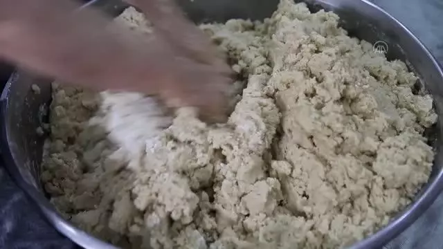 Ramazan kurabiyesi kömbenin yapımı 'tatlı' telaşla başladı Ramazan kurabiyesi kömbenin yapımı 'tatlı' telaşla başladı