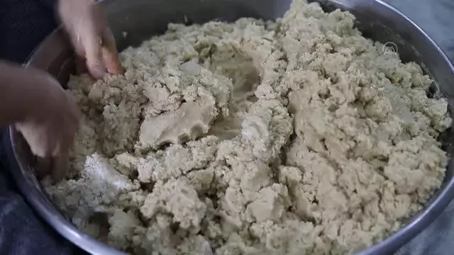 Ramazan kurabiyesi kömbenin yapımı 'tatlı' telaşla başladı Ramazan kurabiyesi kömbenin yapımı 'tatlı' telaşla başladı