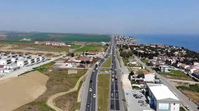 17 günlük kapanma başladı, polis İstanbul'dan Trakya'ya gelen tüm yolları kesti 17 günlük kapanma başladı, polis İstanbul'dan Trakya'ya gelen tüm yolları kesti