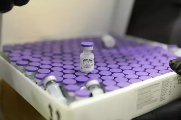Sağlık Bakanlığı'ndan Biontech aşısı için yeni karar Sağlık Bakanlığı'ndan Biontech aşısı için yeni karar