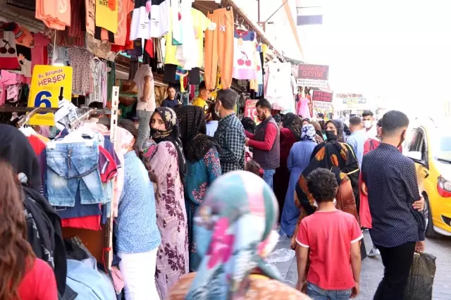 Şanlıurfa'da kapanma öncesi bayram telaşı Şanlıurfa'da kapanma öncesi bayram telaşı