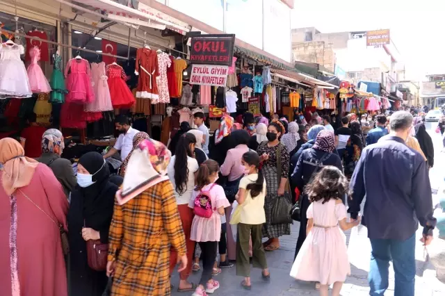Şanlıurfa'da kapanma öncesi bayram telaşı Şanlıurfa'da kapanma öncesi bayram telaşı