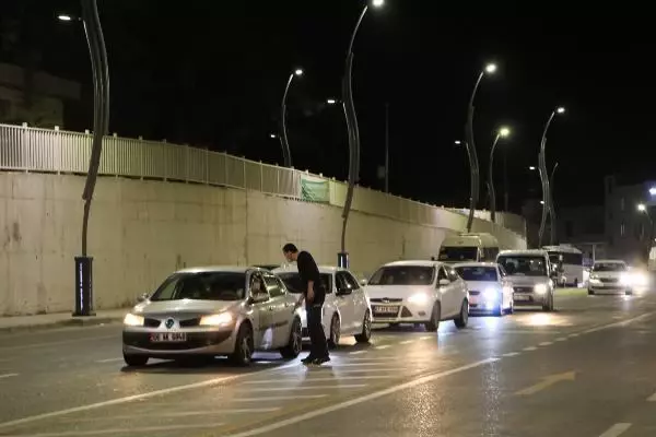 ŞANLIURFA'DA SOKAKLAR BOŞ KALDI ŞANLIURFA'DA SOKAKLAR BOŞ KALDI