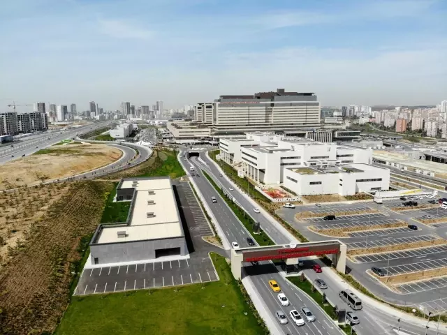 Son dakika haberi | Şehir Hastanesi'nin sakuraları çiçek açtı Son dakika haberi | Şehir Hastanesi'nin sakuraları çiçek açtı