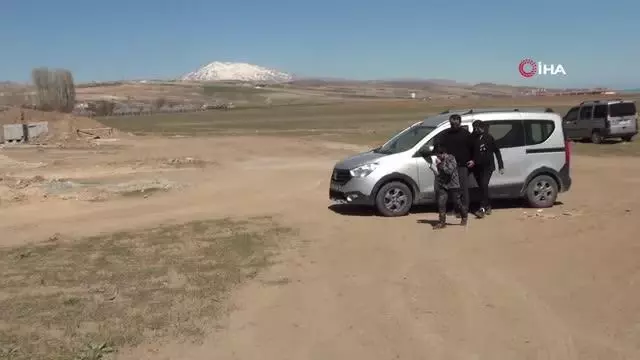 Son dakika! Şehit Eren Öztürk'ün 'cami inşaatı' vasiyetine minik Yunus Emre sahip çıktı Son dakika! Şehit Eren Öztürk'ün 'cami inşaatı' vasiyetine minik Yunus Emre sahip çıktı