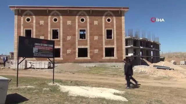 Son dakika! Şehit Eren Öztürk'ün 'cami inşaatı' vasiyetine minik Yunus Emre sahip çıktı Son dakika! Şehit Eren Öztürk'ün 'cami inşaatı' vasiyetine minik Yunus Emre sahip çıktı