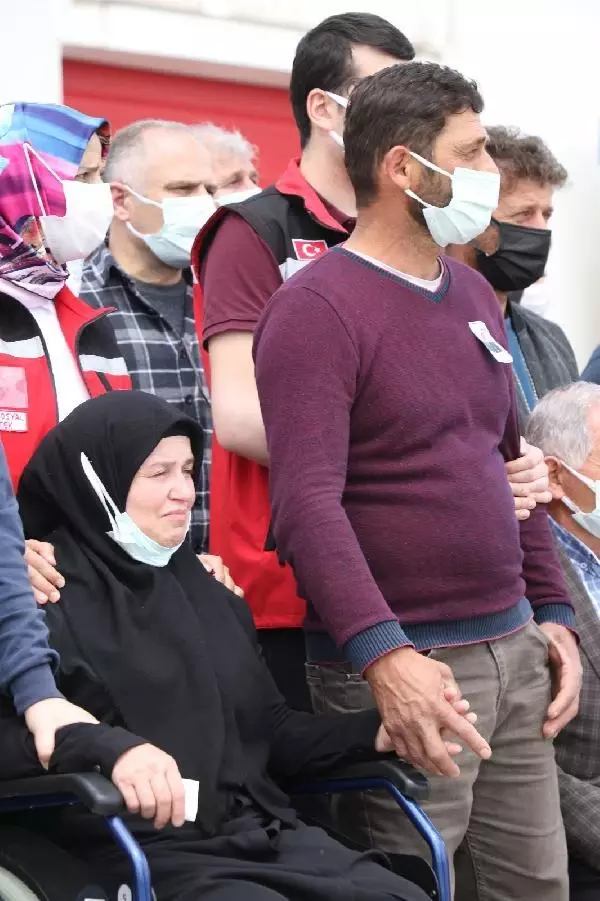 Şehit Uzman Onbaşı Gökçe'nin cenazesi Amasya'da (2) Şehit Uzman Onbaşı Gökçe'nin cenazesi Amasya'da (2)