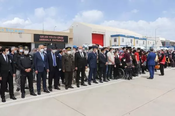 Şehit Uzman Onbaşı Gökçe'nin cenazesi Amasya'da (2) Şehit Uzman Onbaşı Gökçe'nin cenazesi Amasya'da (2)