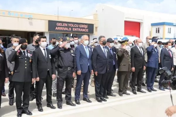 Şehit Uzman Onbaşı Gökçe'nin cenazesi Amasya'da (2) Şehit Uzman Onbaşı Gökçe'nin cenazesi Amasya'da (2)