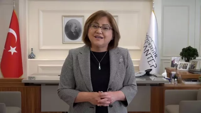 Gaziantep Büyükşehir Belediyesinden tam kapanma sürecinde esnafa ve çalışanlara 10 milyon lira destek Gaziantep Büyükşehir Belediyesinden tam kapanma sürecinde esnafa ve çalışanlara 10 milyon lira destek