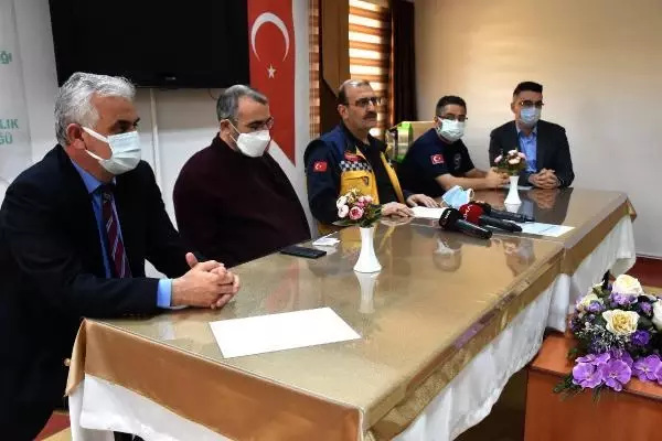 SİVAS İL SAĞLIK MÜDÜRÜ MOĞULKOÇ 180 BİN VATANDAŞIMIZIN AŞILAMASINI YAPTIK SİVAS İL SAĞLIK MÜDÜRÜ MOĞULKOÇ 180 BİN VATANDAŞIMIZIN AŞILAMASINI YAPTIK
