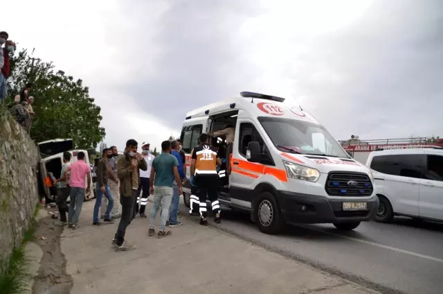 Otomobile çarpan kamyonetteki 2 kişi yaralandı Otomobile çarpan kamyonetteki 2 kişi yaralandı