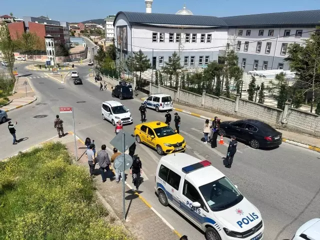Sultanbeyli'de kapanma öncesinde drone destekli sıkı denetim Sultanbeyli'de kapanma öncesinde drone destekli sıkı denetim