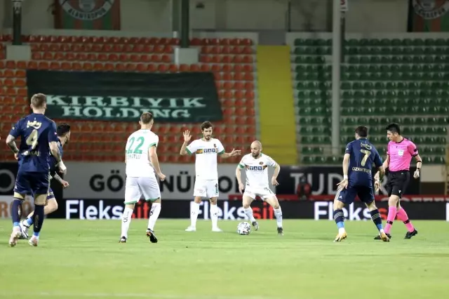 Süper Lig: Alanyaspor: 0 - Fenerbahçe: 0 (Maç sonucu) Süper Lig: Alanyaspor: 0 - Fenerbahçe: 0 (Maç sonucu)