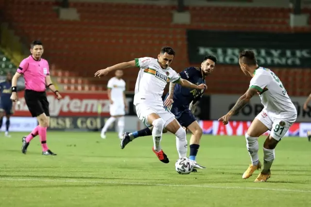 Süper Lig: Alanyaspor: 0 - Fenerbahçe: 0 (Maç sonucu) Süper Lig: Alanyaspor: 0 - Fenerbahçe: 0 (Maç sonucu)