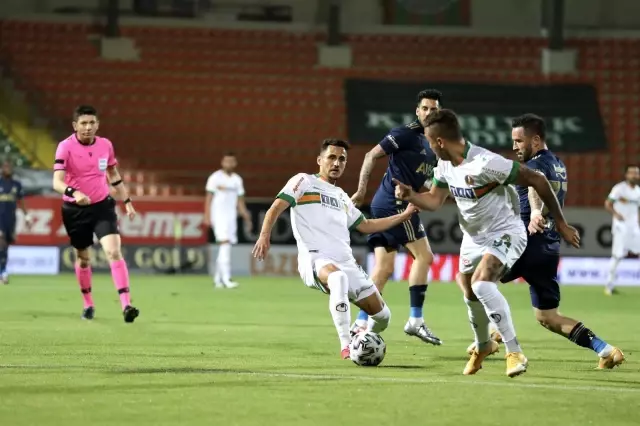 Süper Lig: Alanyaspor: 0 - Fenerbahçe: 0 (Maç sonucu) Süper Lig: Alanyaspor: 0 - Fenerbahçe: 0 (Maç sonucu)