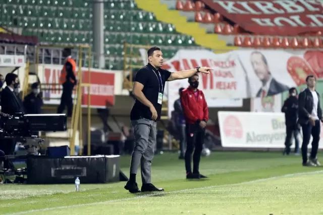 Süper Lig: Alanyaspor: 0 - Fenerbahçe: 0 (Maç sonucu) Süper Lig: Alanyaspor: 0 - Fenerbahçe: 0 (Maç sonucu)