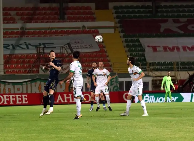 Süper Lig: Aytemiz Alanyaspor: 0 Fenerbahçe: 0 (Maç devam ediyor) Süper Lig: Aytemiz Alanyaspor: 0 Fenerbahçe: 0 (Maç devam ediyor)
