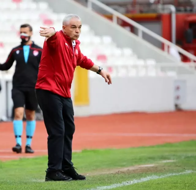 Süper Lig: D.G. Sivasspor: 0 - H.Y. Malatyaspor: 0 (İlk yarı) Süper Lig: D.G. Sivasspor: 0 - H.Y. Malatyaspor: 0 (İlk yarı)