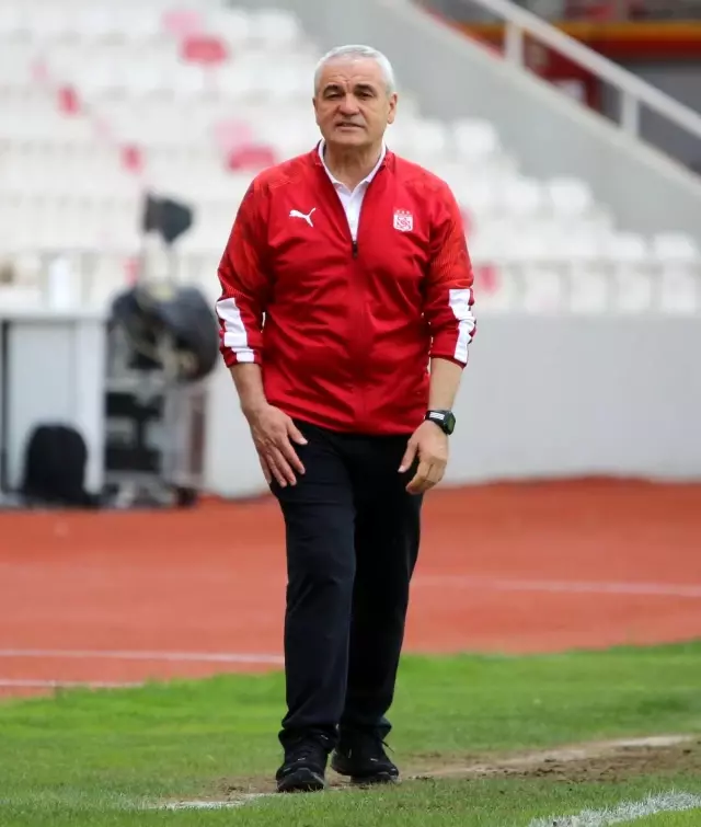 Süper Lig: D.G. Sivasspor: 0 - H.Y. Malatyaspor: 0 (İlk yarı) Süper Lig: D.G. Sivasspor: 0 - H.Y. Malatyaspor: 0 (İlk yarı)