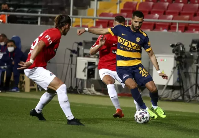 Süper Lig: MKE Ankaragücü: 0 - Gaziantep FK: 0 (İlk yarı) Süper Lig: MKE Ankaragücü: 0 - Gaziantep FK: 0 (İlk yarı)